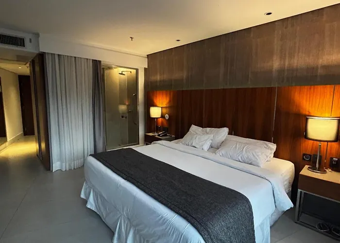 Luxuoso Hotel Nacional - Suíte com Banheira